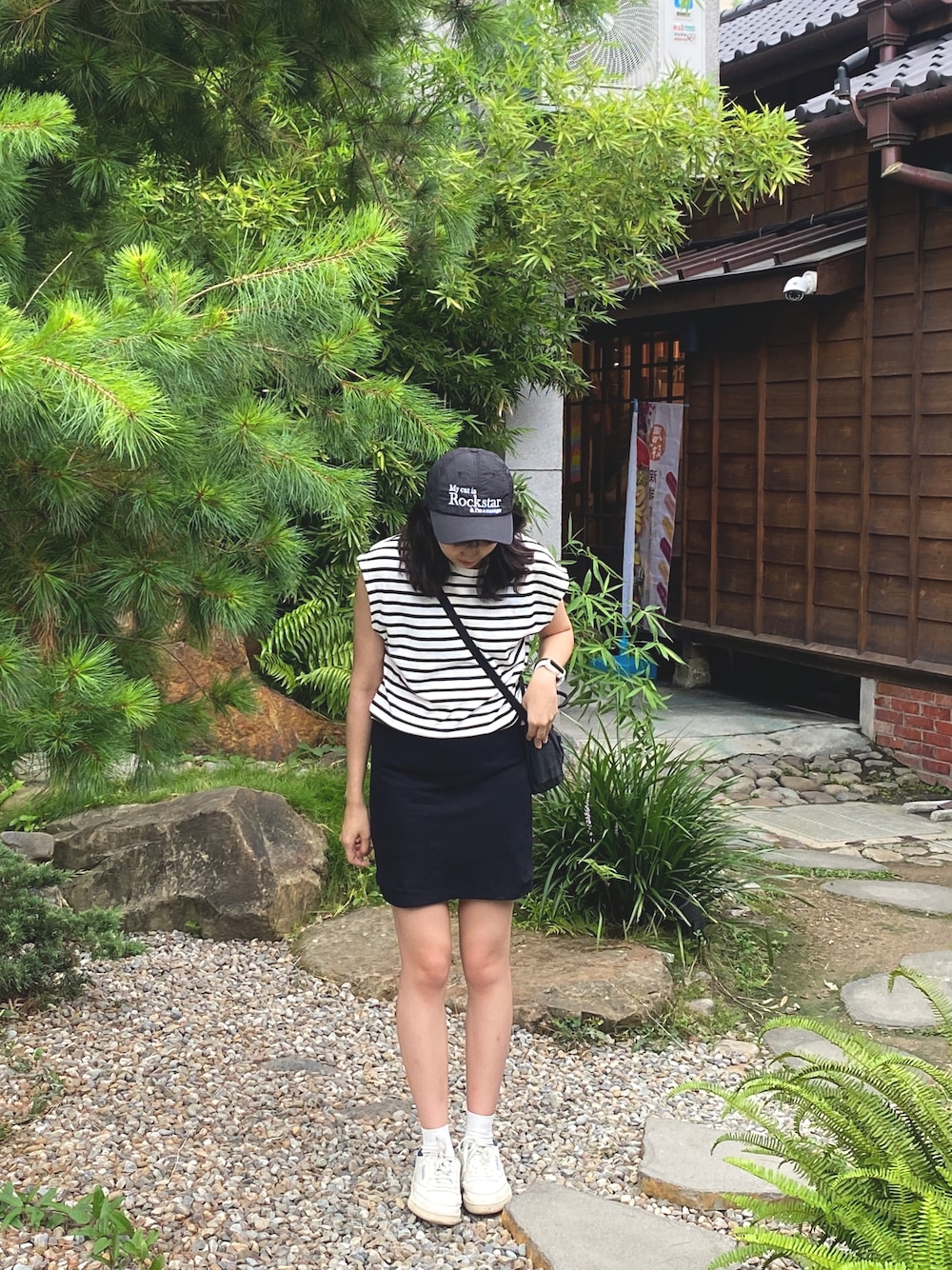 「ReebokのReebok Club C sneakers in Chalk（スニーカー、ホワイト系）」を使った、Hsuan2さん（レディース・168cm）の夏コーディネートの1枚目の写真