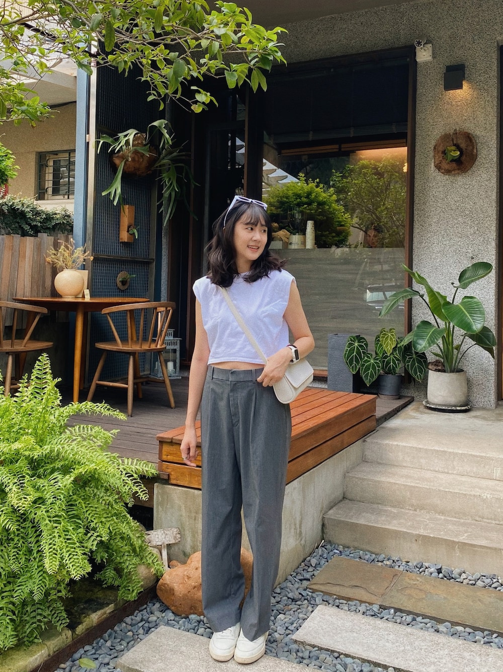 「ReebokのReebok Club C sneakers in Chalk（スニーカー、ホワイト系）」を使った、Hsuan2さん（レディース・168cm）の夏コーディネートの1枚目の写真