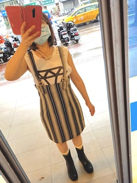 「雨の日」｜「アイテム（アクセサリー）」を使った、Becky Linさん（レディース・148cm）の秋コーディネート