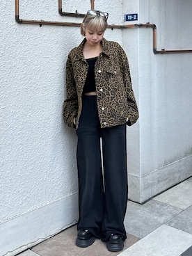 「アイテム（スウェットパンツ）」を使った、小宮山真代さん（レディース・156cm）の秋コーディネート