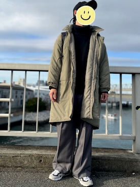 「モンスターパーカー」｜「アイテム（スラックス）」を使った、lionelpandaさん（メンズ・179cm）の冬コーディネート