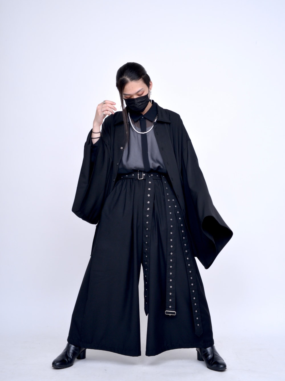 NOT CONVENTIONALのテーラードジャケットを使った人気ファッション