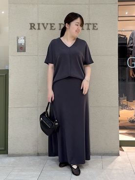 「RIVE DROITE（リヴドロワ）のアイテム（アクセサリー）」を使った、RIVE DROITE officialさん（レディース・161cm）の春コーディネート