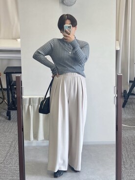 「カシミヤ」｜「アイテム（スラックス）」を使った、RIVE DROITE officialさん（レディース・161cm）の秋コーディネート