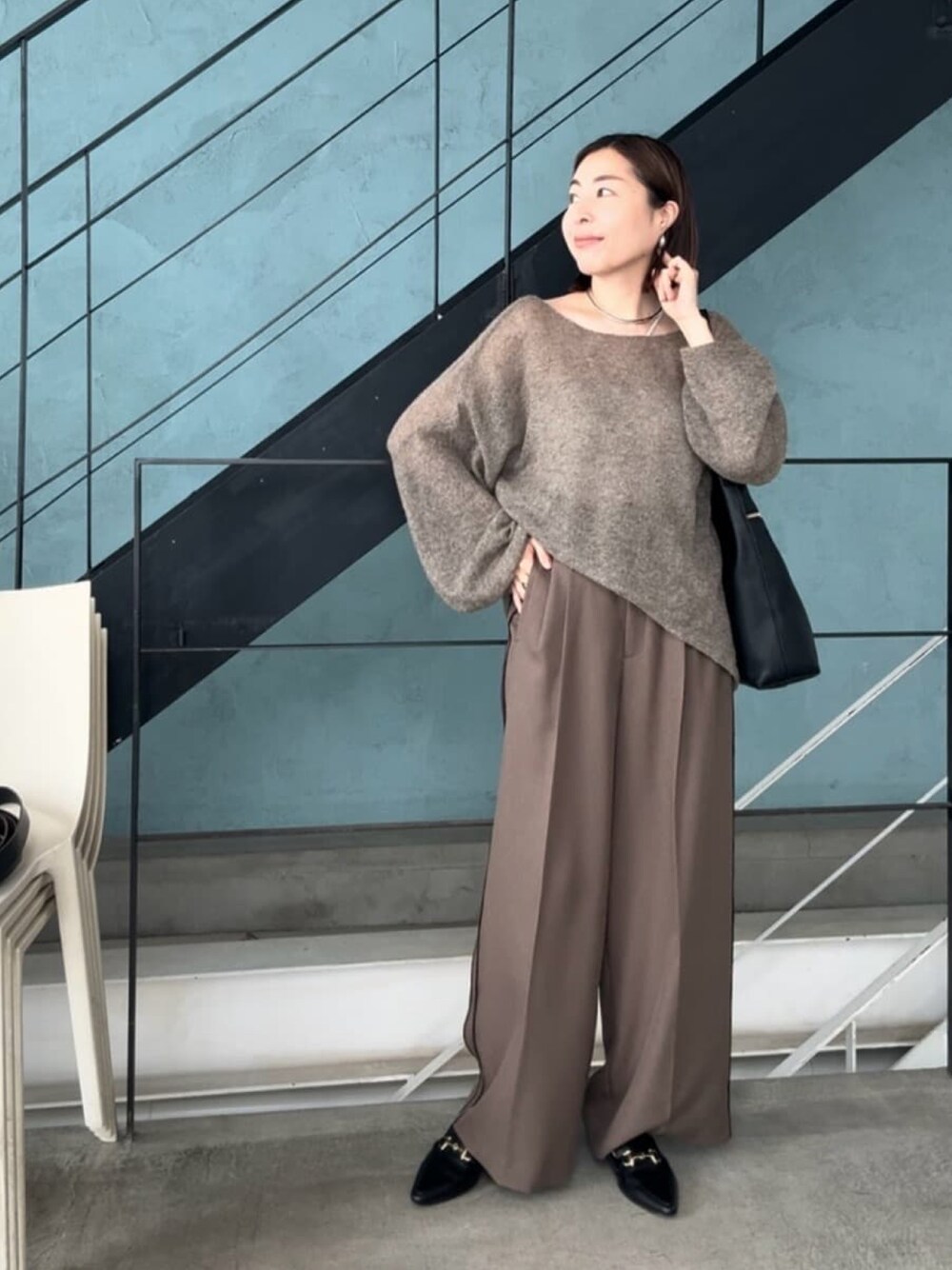 ハンサムコーデ革風マニッシュパンツ ハンサムな着こなしに】マニッシュラインパンツを使った人気