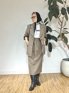 「アイテム（ストール/ショール、ブラック系）」を使った、akko325さん（レディース・156cm）の秋コーディネート