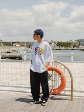 「URBAN RESEARCH（アーバンリサーチ）のWide Dad　GRAPHIC T-SHIRTS WITH HATCH（Tシャツ/カットソー、ホワイト系）」を使った、イケコイケさん（メンズ・165cm）の夏コーディネート