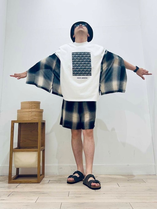 UNIVERSAL(REARWINDOWS) T-SHIRTS