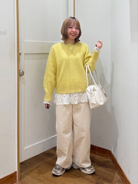 「GLOBAL WORK（グローバルワーク）のスペ軽チャーム付きボストン/495720（ボストンバッグ、ホワイト系）」を使った、ミカミさん（レディース・153cm）の秋コーディネート