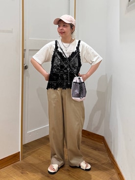 「GLOBAL WORK（グローバルワーク）のフリフリパンチングシュシュ/578727（シュシュ、ホワイト系）」を使った、ミカミさん（レディース）の夏コーディネート