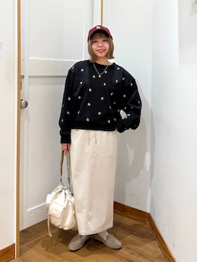 「GLOBAL WORK（グローバルワーク）の乾きやすい刺繍スウェット/1067225（Tシャツ/カットソー、ブラック系）」を使った、ミカミさん（レディース・153cm）の秋コーディネート