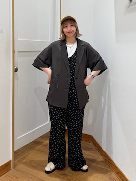 「UNIVERSAL OVERALL（ユニバーサルオーバーオール）のアイテム」を使った、ミカミさん（レディース・153cm）の春コーディネート