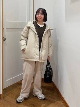 「GLOBAL WORK（グローバルワーク）のエアリュクスダウンフードブルゾン/495695（ダウンジャケット/コート）」を使った、ミカミさん（レディース・153cm）の冬コーディネート