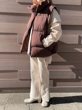 「アイテム（ダウンベスト、ブラウン系）」を使った、r.さん（レディース・158cm）の冬コーディネート