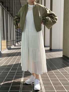 「r.（アールドット）のアイテム（MA-1）」を使った、r.さん（レディース・162cm）の春コーディネート