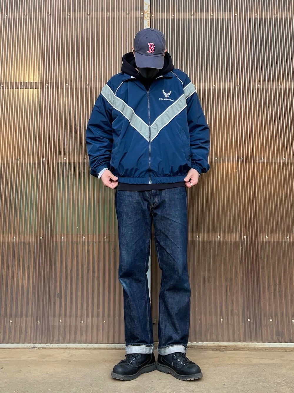 「FULLCOUNTのFULL COUNT（フルカウント)　1101（デニムパンツ、ブルー系）」を使った、iamimaichさん（メンズ・177cm）の冬コーディネートの1枚目の写真