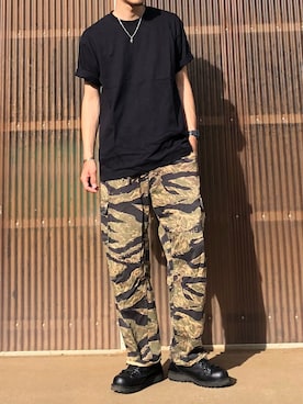 「Buzz Rickson's（バズリクソンズ）のアイテム（カーゴパンツ）」を使った、iamimaichさん（メンズ・177cm）の秋コーディネート