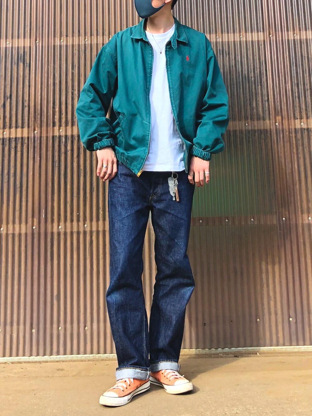 「古着MIX、古着、アメカジ、カジュアル、カジュアルコーデ、今日のコーデ、ジャケット、グリーン、スニーカー、コンバース、デニム、デニムパンツ、ジーンズ、大人カジュアル、オーバーサイズ」｜「FULLCOUNTのFULL COUNT（フルカウント)　1101（デニムパンツ、ブルー系）」を使った、iamimaichさん（メンズ・177cm）の春コーディネートの1枚目の写真