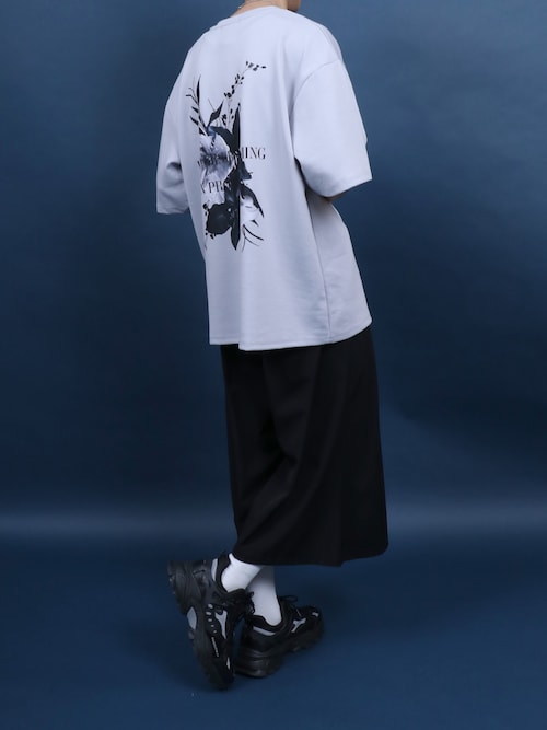 セール】Cool Touch Ponte Fabric Back Print Floral Pattern T