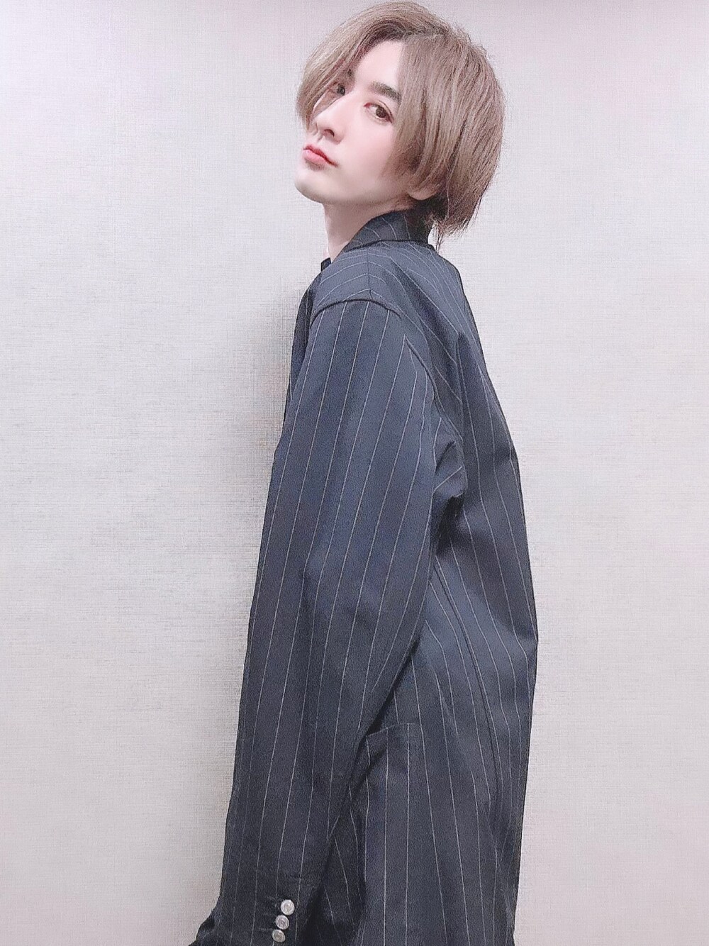 「いいね、save、フォローお願いします🤑、大人カジュアル、秋冬コーデ、お洒落さんとつながりたい、今日のコーデ、GU、GUコーデ、beautiful people、ビューティフルピープル、カバーオール、セットアップ、セットアップスタイル、モード、ファッションを楽しもう、モード系」｜「beautiful peopleのアイテム（カバーオール、パープル系）」を使った、ARASHIさん（メンズ・179cm）の秋コーディネートの1枚目の写真