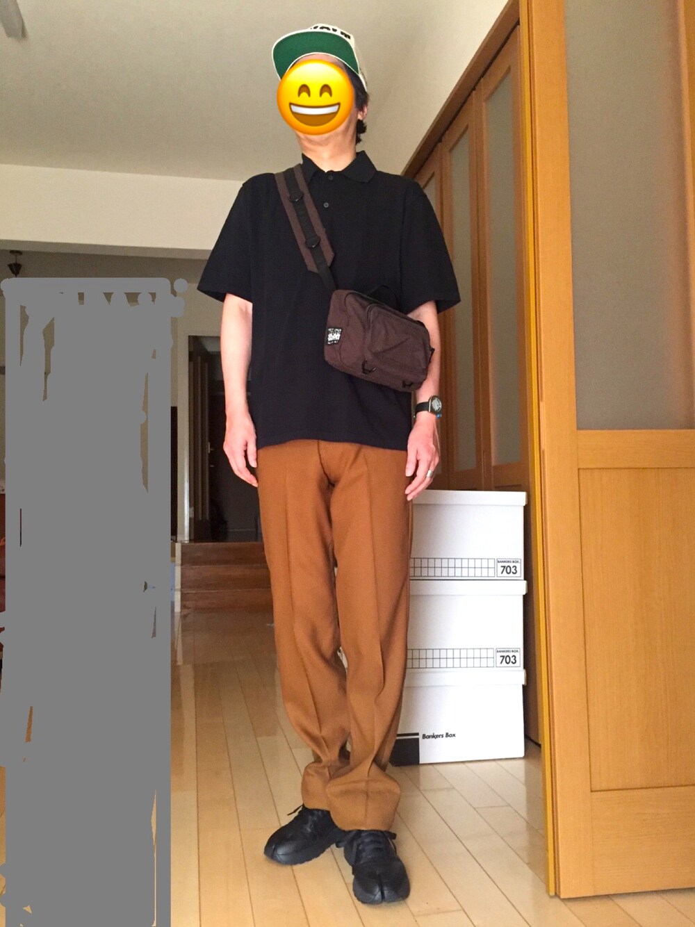 「休日スタイル、DAIRIKU、マルジェラ」｜「Maison Margielaのアイテム（スニーカー、ブラック系）」を使った、rerunkahvilaさん（メンズ・178cm）の秋コーディネートの1枚目の写真