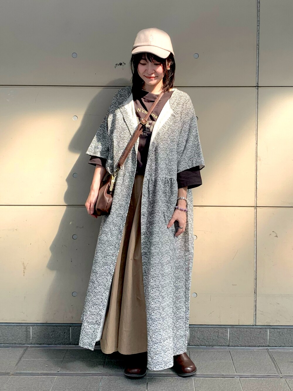 「サマンサ モスモス(Samansa Mos2)、おでかけコーデ、ワンピース、ガウチョパンツ、キャップ、Tシャツ、スボーツミックス、低身長、秋服準備はじめました、小花柄、前後着ワンピース、秋服、モノトーン、大人ガーリー、SM2」｜「Samansa Mos2のアイテム（キャップ、ベージュ系）」を使った、Ayaさん（レディース・153cm）の秋コーディネートの1枚目の写真