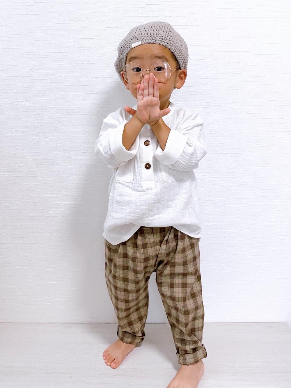 「プチプラコーデ、キッズコーデ、3歳、シンプル、子供服」｜「Birthdayのアイテム（チノパンツ、ブラウン系）」を使った、まなっぺさん（キッズ・90cm）の冬コーディネートの1枚目の写真