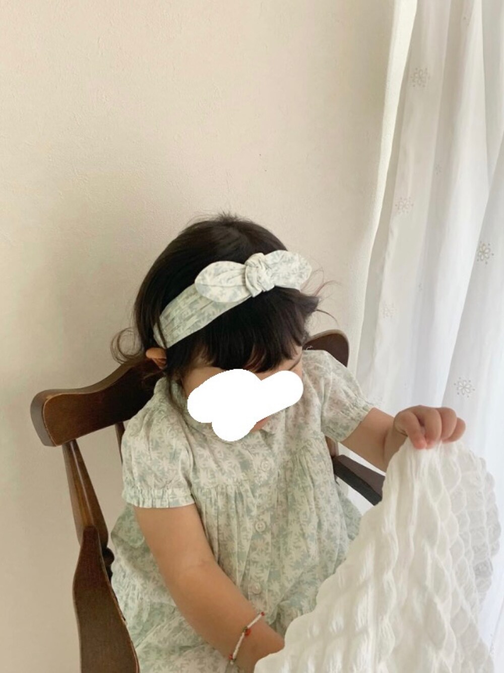 「GAP、GAPbaby、gap kids、GAPコーデ、2歳、2歳3ヶ月、女の子、女の子コーデ、娘コーデ」｜「GAPのアイテム（ワンピース/ドレス、グリーン系）」を使った、syuさん（レディース・80cm）の春コーディネートの1枚目の写真
