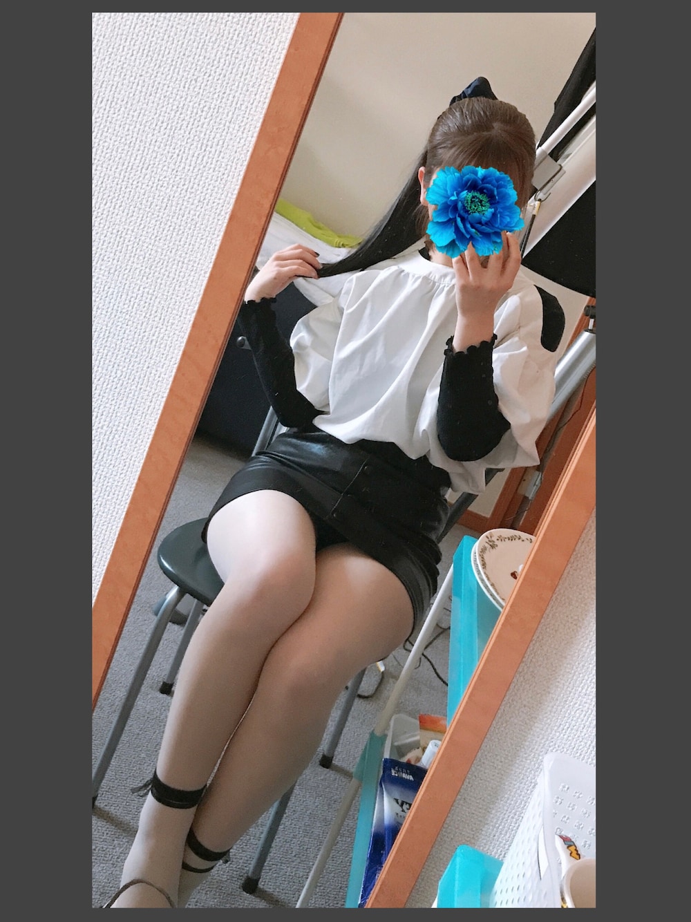 「秋のコーデ、ニット、モノトーンコーデ、下半身デブ、Honeys、SPICA、LUNACION、LocoLoco、ウィッグ」｜「SPICAのアイテム（スカート、ブラック系）」を使った、ⁿさん（レディース・157cm）の秋コーディネートの1枚目の写真