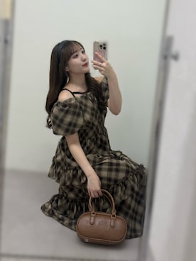 「continuer de NICE CLAUP（コンティニューデナイスクラップ）のたっぷりのティアードフリルが目を惹く、バルーン袖ティアードワンピース（ワンピース、その他）」を使った、ちぴさん（レディース・158cm）の夏コーディネート