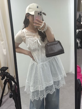 「continuer de NICE CLAUP(コンティニューデナイスクラップ)の大人気に付き新色追加!小花レーストップス(Tシャツ/カットソー、ピンク系)」を使った、ちぴさん(レディース・158cm)の夏コーディネート