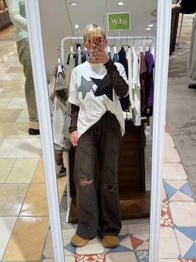「CIAOPANIC（チャオパニック）のメローデザインシアートップス（Tシャツ/カットソー、ブラウン系）」を使った、小笠原聖梨那さん（レディース・160cm）の夏コーディネート