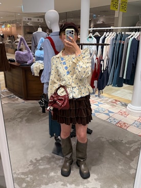 「HELLO.SANFRANCISCO（ハローサンフランシスコ）のアイテム」を使った、小笠原聖梨那さん（レディース・160cm）の秋コーディネート