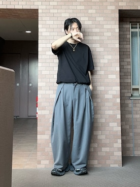 「soerte（ソエルテ）のアイテム（スラックス）」を使った、プチプラのじゅんpuchipurajunさん（メンズ・177cm）の春コーディネート