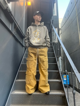 「アイテム（カーゴパンツ、イエロー系）」を使った、YUITOさん（メンズ・170cm）の冬コーディネート