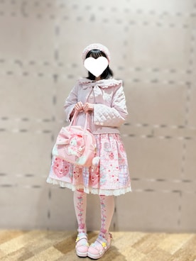 「アイテム（ジャンパースカート）」を使った、𝓐.⋆𝜗𝜚さん（レディース・163cm）の秋コーディネート