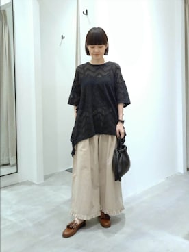 「かぐれ（カグレ）のunfil　PATTERN MESH RUFFLED T-SHIRTS（Tシャツ/カットソー、ブラック系）」を使った、トダカさん（レディース・160cm）の夏コーディネート