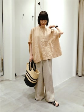 「かぐれ（カグレ）のリネンスクエアケープシャツ（シャツ/ブラウス、ピンク系）」を使った、トダカさん（レディース・160cm）の春コーディネート