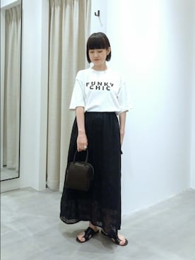 「かぐれ（カグレ）の『別注』HARi×かぐれ　FUNKY CHIC T-SHIRTS（Tシャツ/カットソー、ホワイト系）」を使った、トダカさん（レディース・160cm）の夏コーディネート