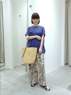 「かぐれ（カグレ）のリネンWポケットフレンチシャツ（シャツ/ブラウス、ブルー系）」を使った、トダカさん（レディース・160cm）の春コーディネート