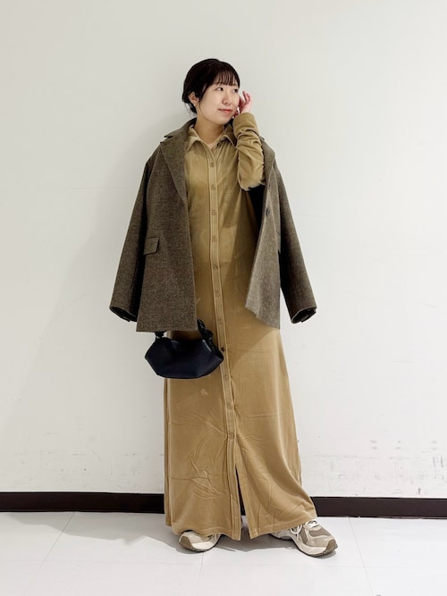 グッチ　ベージュ 半袖 ベロア風ワンピース セール】ベロアシャツカラーワンピース（ワンピース）｜URBAN RESEARCH