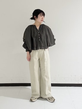 「URBAN RESEARCH（アーバンリサーチ）のコットンボイルギャザーショートブラウス（シャツ/ブラウス、ブラウン系）」を使った、mamiさん（レディース・150cm）の春コーディネート