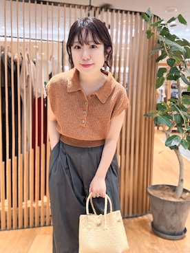 「URBAN RESEARCH（アーバンリサーチ）のシャツカラーメッシュニット（ニット/セーター、ブラウン系）」を使った、mamiさん（レディース・150cm）の夏コーディネート
