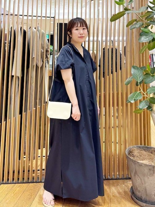 アーバンリサーチ　ワンピース セール】 リネン混Vネックミディワンピース （ワンピース