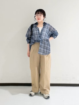 「URBAN RESEARCH（アーバンリサーチ）のスクエアネックタンクトップ（タンクトップ、ホワイト系）」を使った、mamiさん（レディース・150cm）の春コーディネート