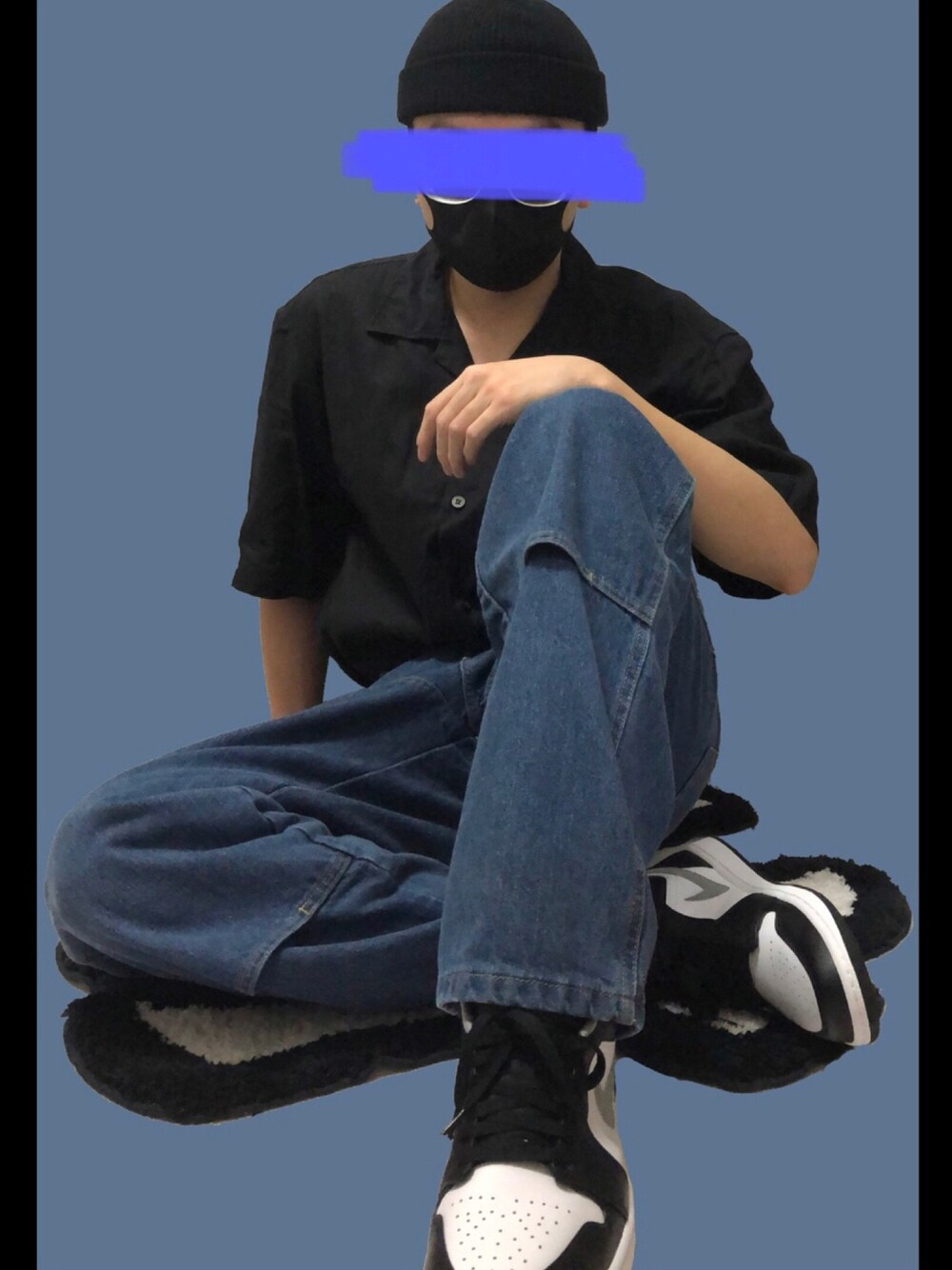「AIR JORDANのアイテム（スニーカー、ブラック系）」を使った、Weizhixiさん（メンズ・170cm）の夏コーディネートの1枚目の写真