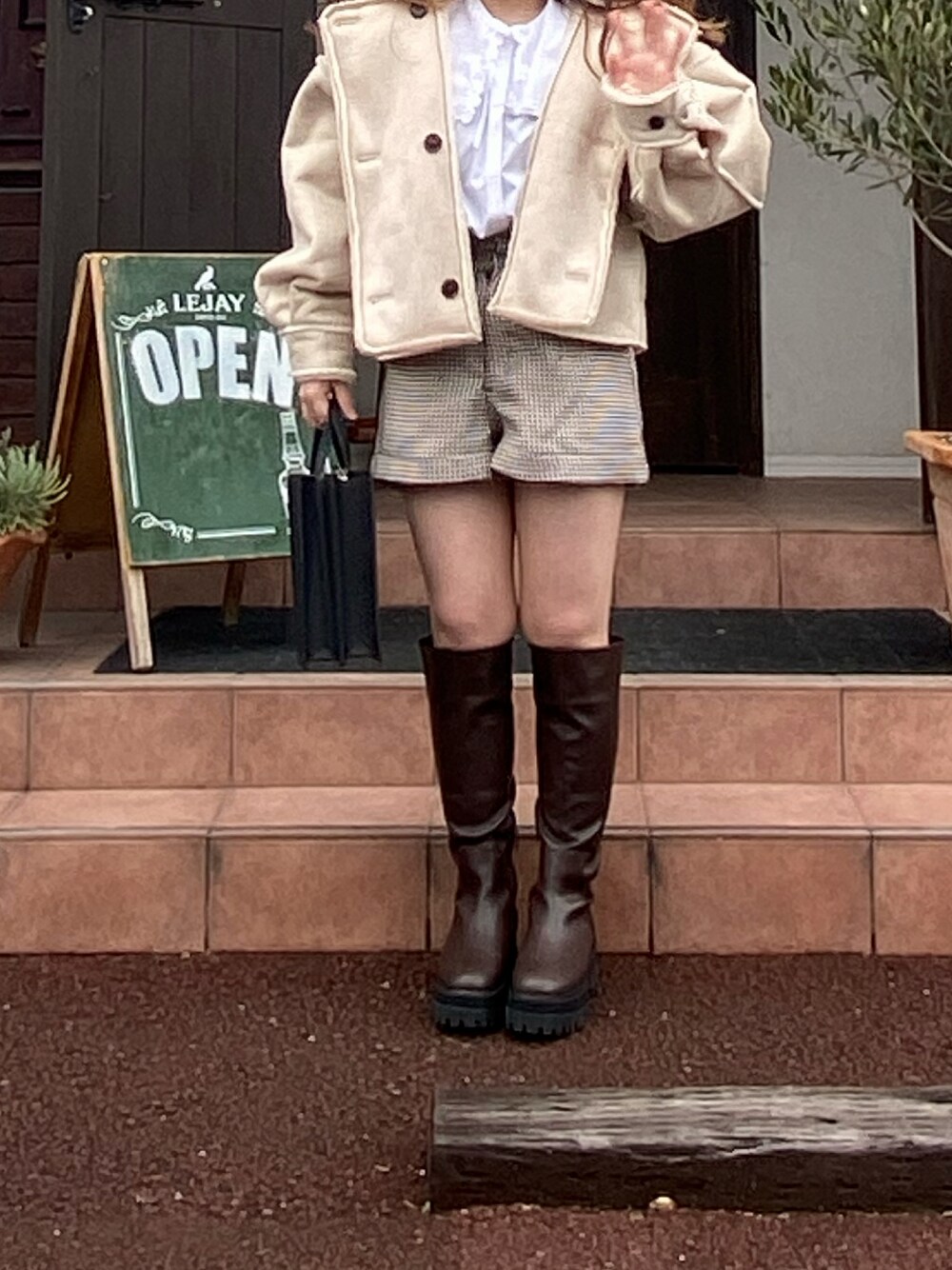 「休日コーデ、パンツスタイル、おしゃれさんと繋がりたい、いいね、save、フォローお願いします🤑、ootd、ロングブーツ、ロングブーツコーデ、低身長、低身長コーデ、148cm、JEANASiS、UNIQLO、GU、nemne、GRL」｜「JEANASISのビガーロングブーツ/894947（ブーツ、ブラウン系）」を使った、chiminiさん（レディース・148cm）の冬コーディネートの1枚目の写真