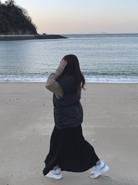 「マーメイドスカート」｜「アイテム（ダウンベスト）」を使った、chiminiさん（レディース・148cm）の春コーディネート