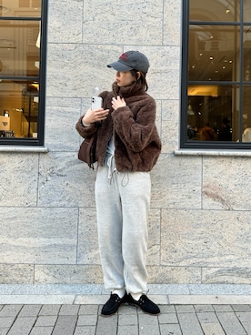 「アイテム（モカシン/デッキシューズ）」を使った、ERICAさん（レディース・160cm）の秋コーディネート