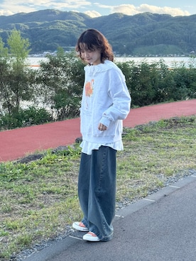 「アイテム（スニーカー）」を使った、木村 星南（せな）さん（レディース・162cm）の秋コーディネート